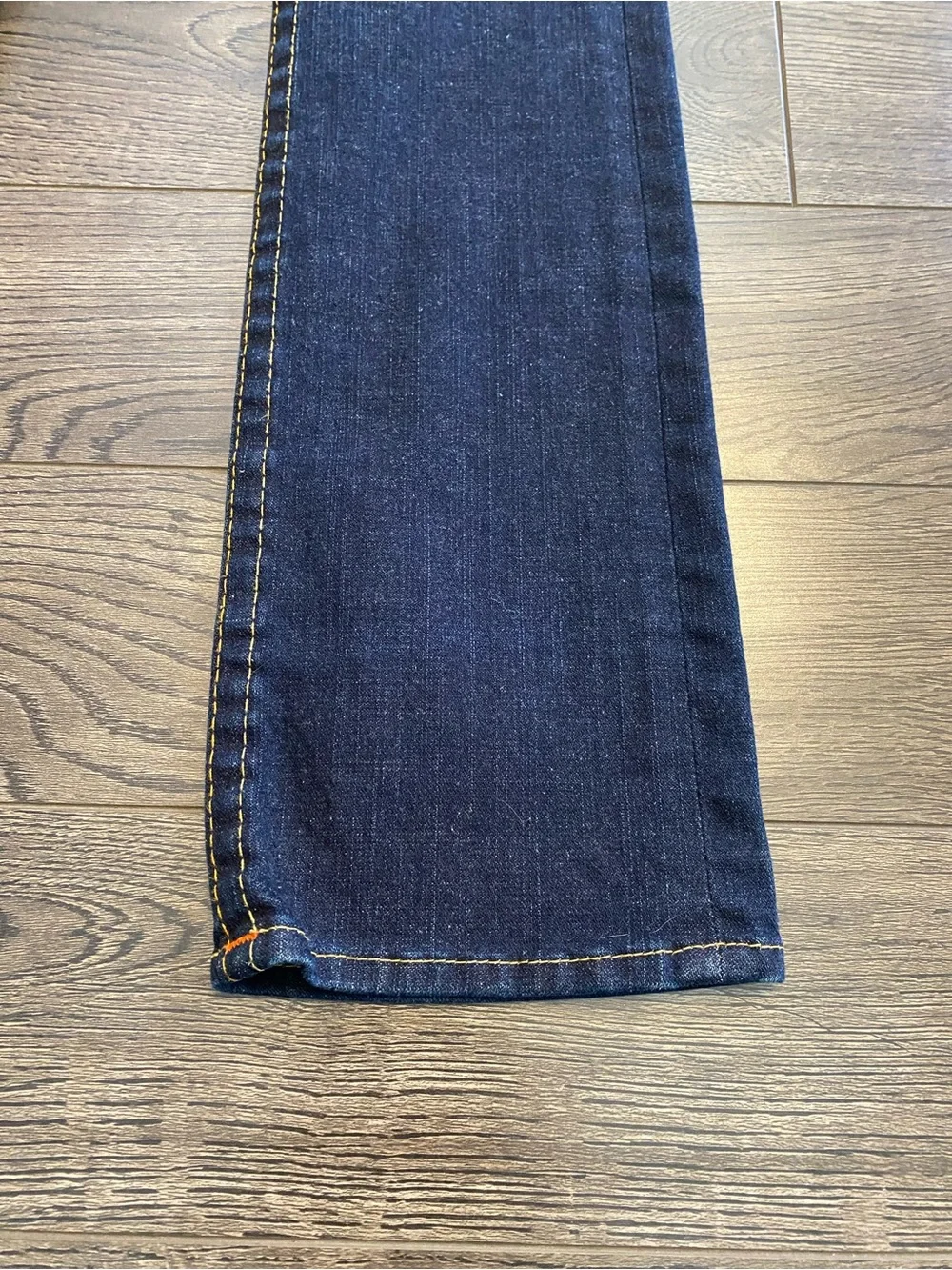 True Religion Women's Dark Blue Flare Jeans with Contrast Stitching - Picture 5 of 7